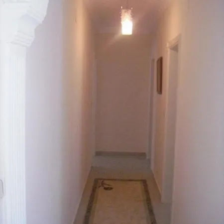 Villa Thomas *